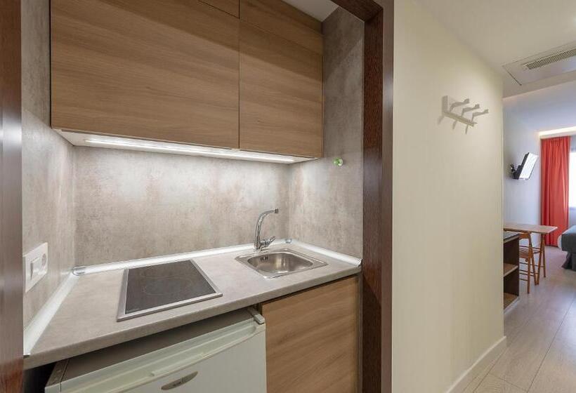 اتاق خانوادگی, Apartamentos Recoletos