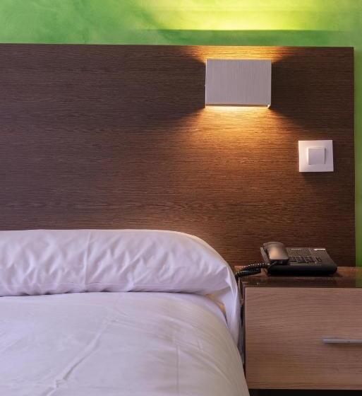 اتاق استاندارد سه نفره, Apartamentos Recoletos