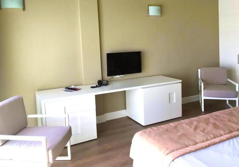 标准工作室, Apartamentos LIVVO Morromar