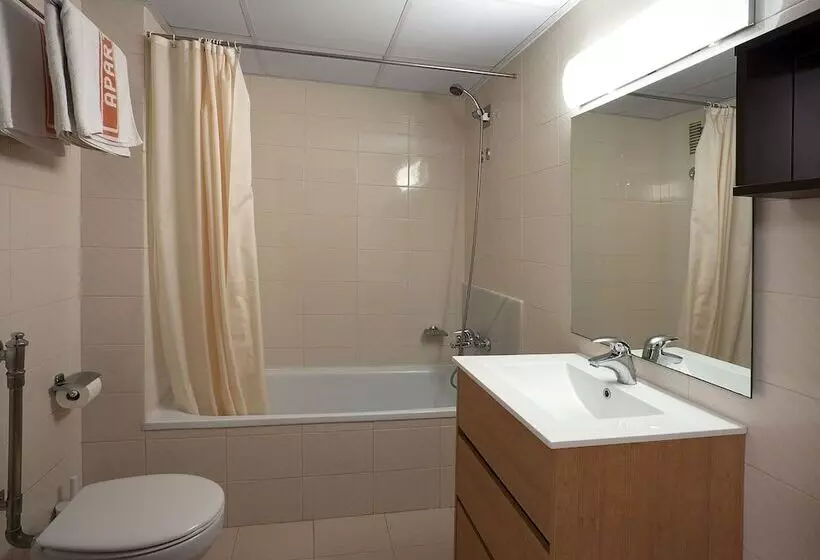 آپارتمان خانواده 1 خوابه, Apartaments Rosanna
