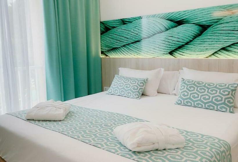 2 Bedroom Suite, Comitas Floramar