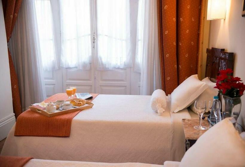 اتاق سوپریور, Aliados