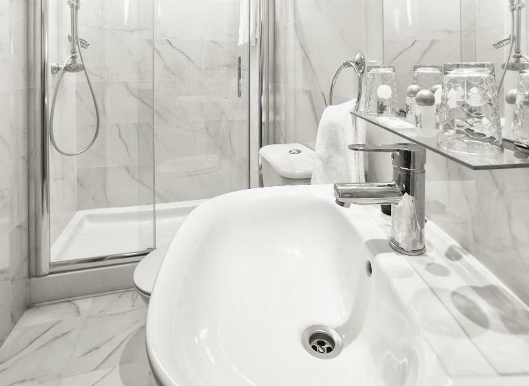 اتاق استاندارد با تخت بزرگ, Aliados