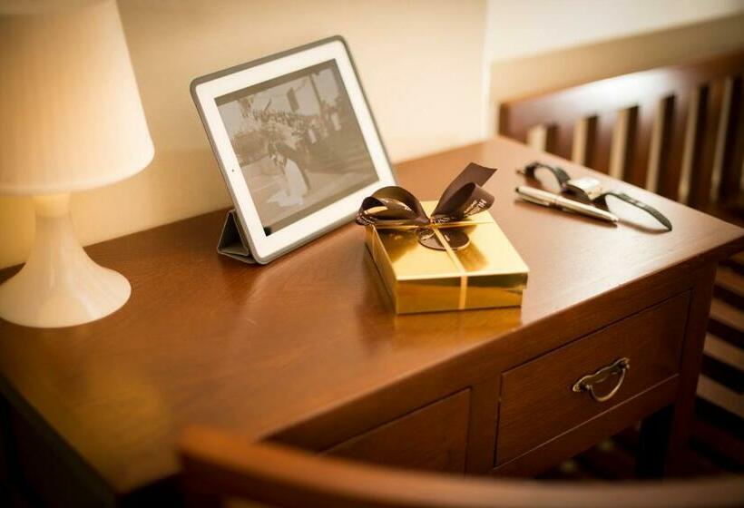 اتاق استاندارد با تخت بزرگ, Aliados