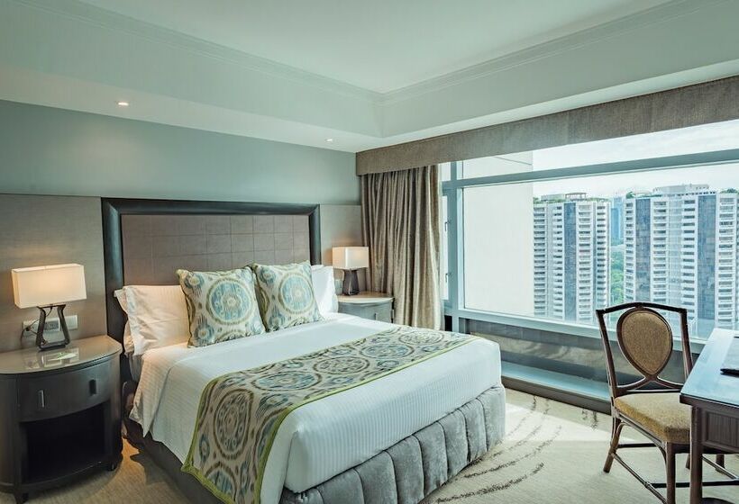 استودیوی لوکس, Ascott Makati