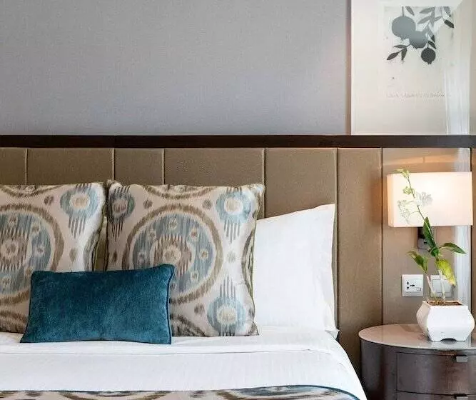 استودیوی پریمیوم, Ascott Makati