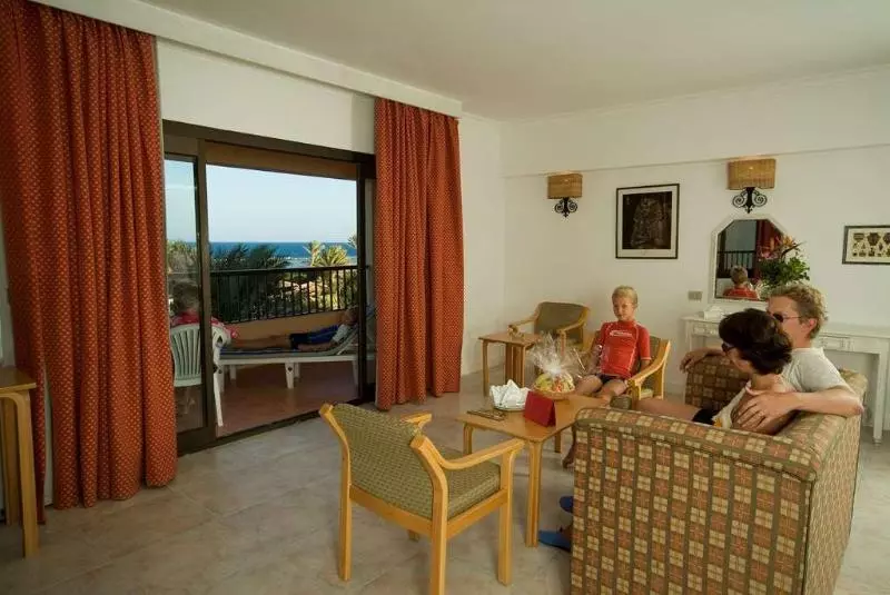 سوییت جونیور با چشمانداز دریا, Flamenco Beach & Resort Quseir
