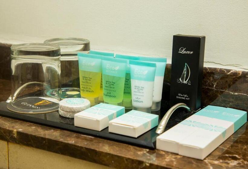 اتاق خانوادگی, Marco Polo