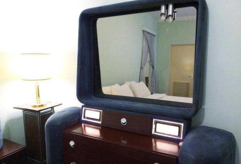 سوییت, Oriental Palace