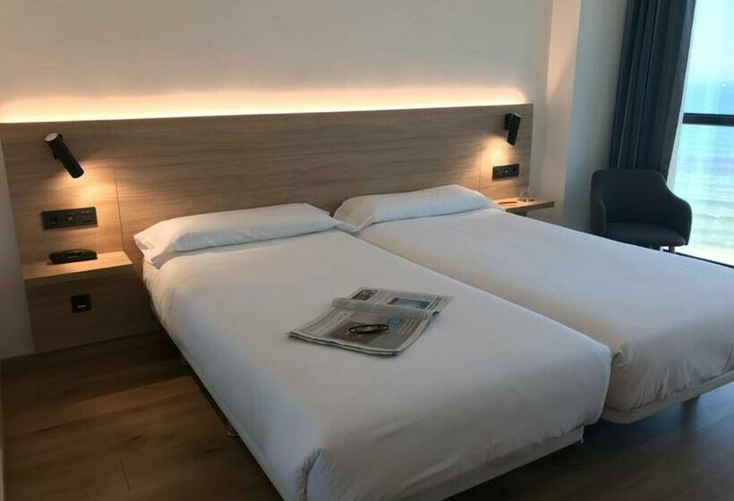 اتاق استاندارد با چشمانداز دریا, Principe De Asturias