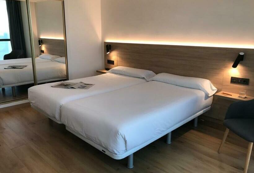 اتاق استاندارد با چشمانداز دریا, Principe De Asturias