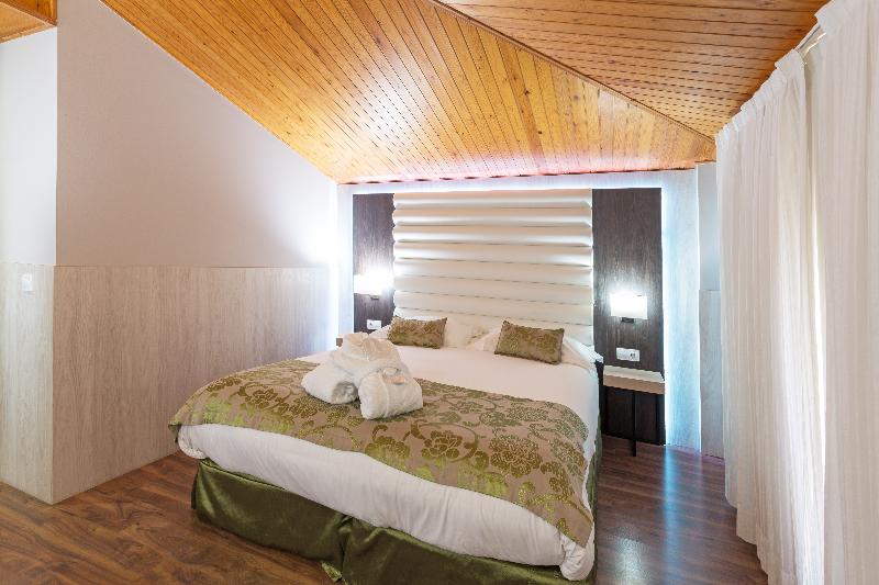 اتاق استاندارد سه نفره, Princesa Parc