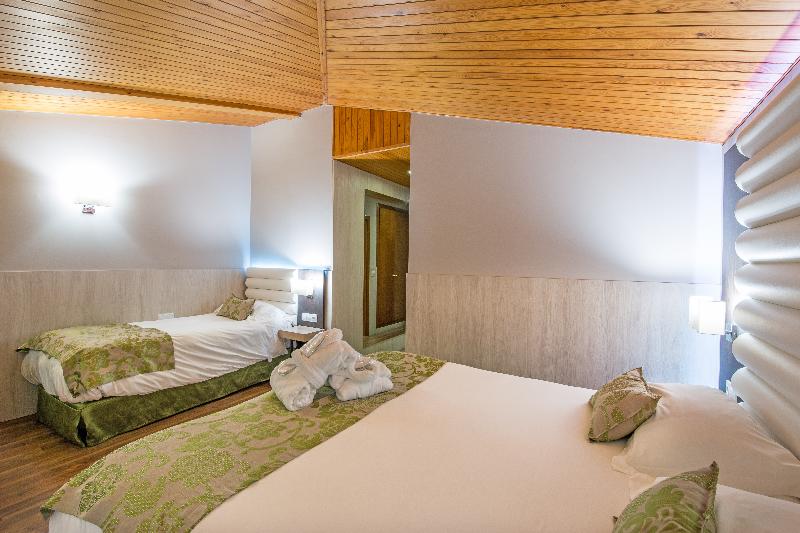 اتاق استاندارد سه نفره, Princesa Parc