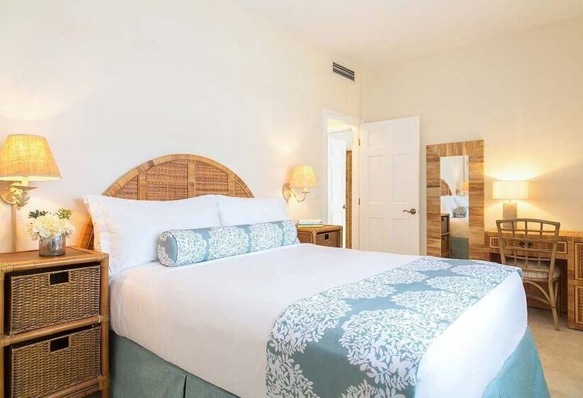 سوئیت جونیور اینتریور, The Sands At Grace Bay