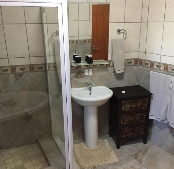 스탠다드 룸 킹사이즈 침대, Baobab Lane Lodge