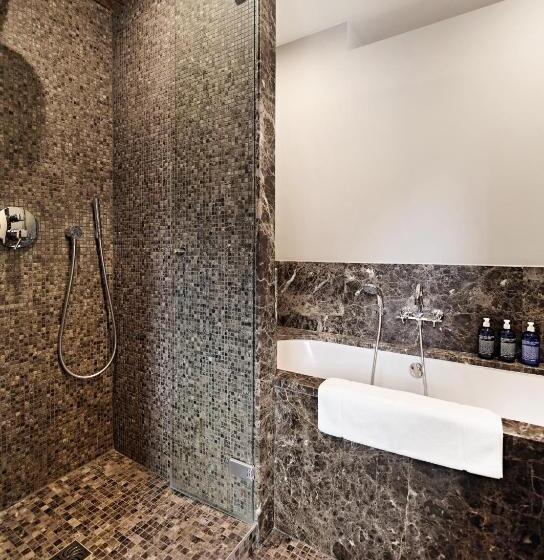 スタンダードルーム, Indrani Lodge