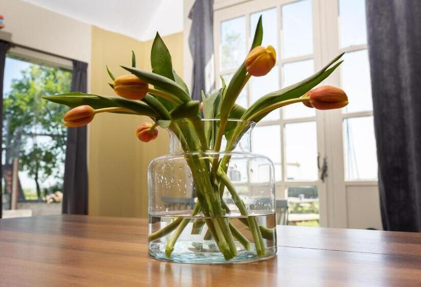 Дом 1 Спальня, Rufus Aan Het Water