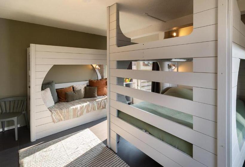 Семейный Номер, Rufus Aan Het Water