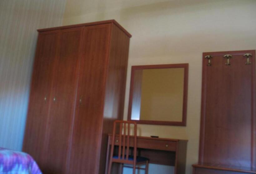 Апартаменты 3 Спальни, Bed & Breakfast Minu