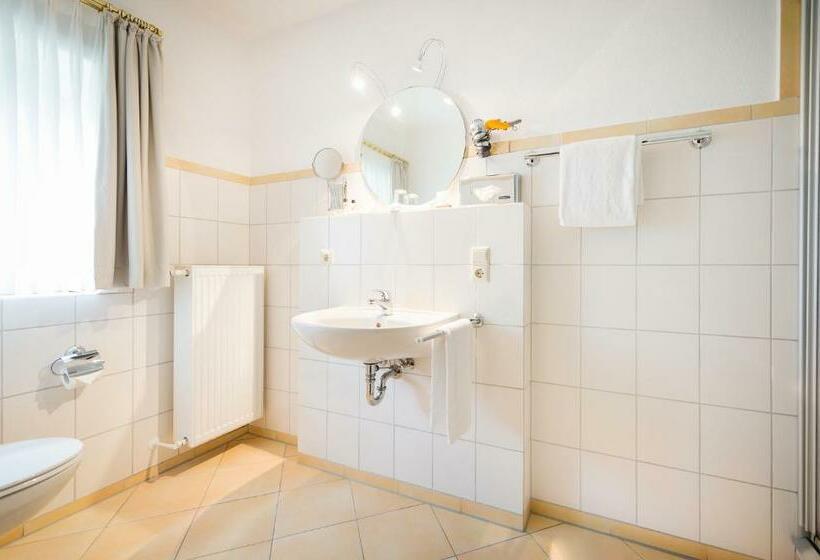 标准单人间, Altes Landhaus Buddenberg