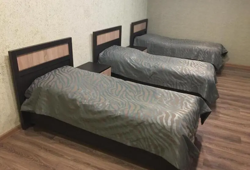 コンフォートトリプルルーム, Guesthouse Chambarak