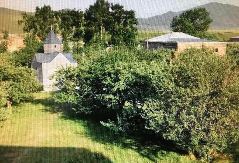 غرفة قياسية مزوَّدة بشُرفة, Guesthouse Chambarak