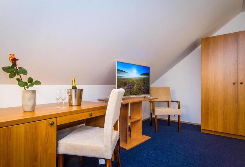 家庭间, Jizerka 4