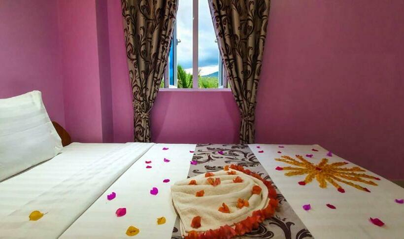 Habitació Superior, Meas Sorphea