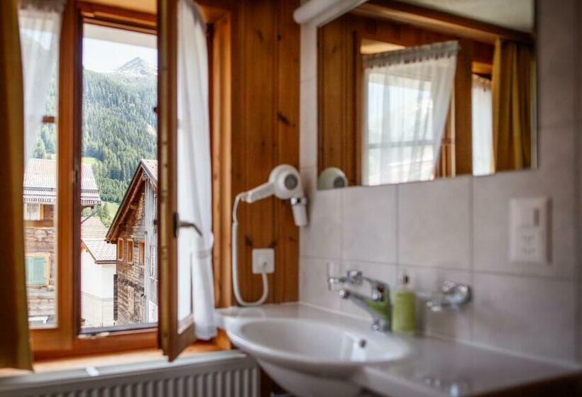 חדר יחיד קלאסי, Nufenen