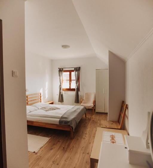 スタンダードルーム, Pensiune Agroturistica Hanna