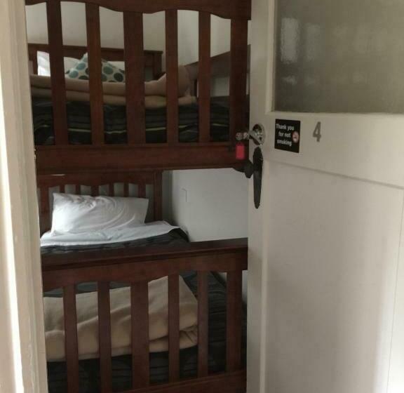 이코노미 싱글 룸, Royal Hotel Snake Valley