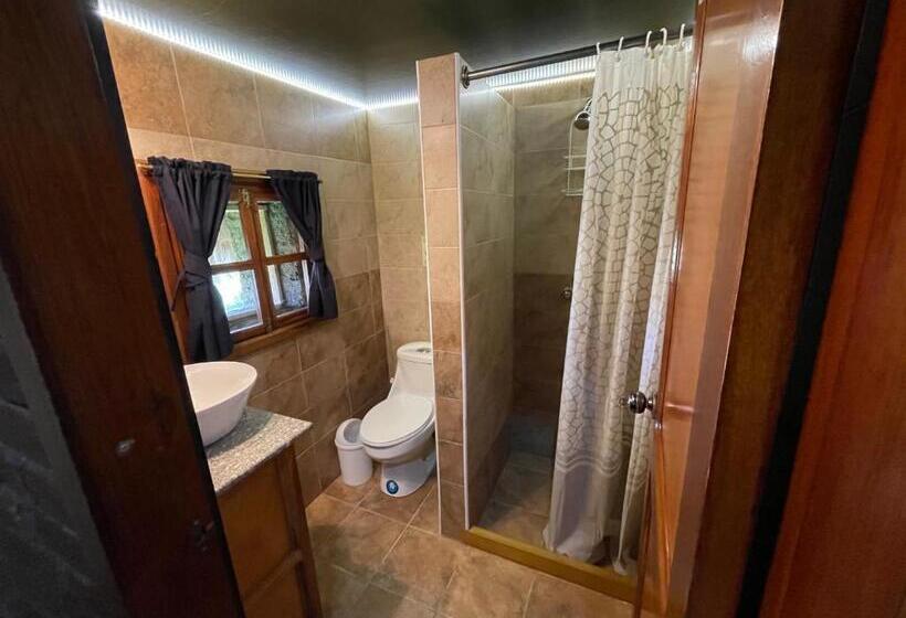 패밀리 방갈로, Turismo Comunitario La Esperanza