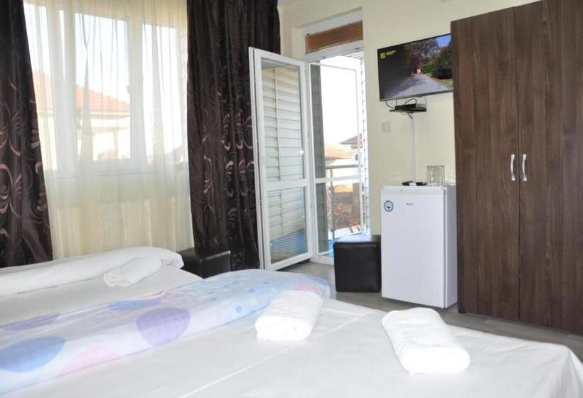 Семейный Номер, Guest Rooms Simona