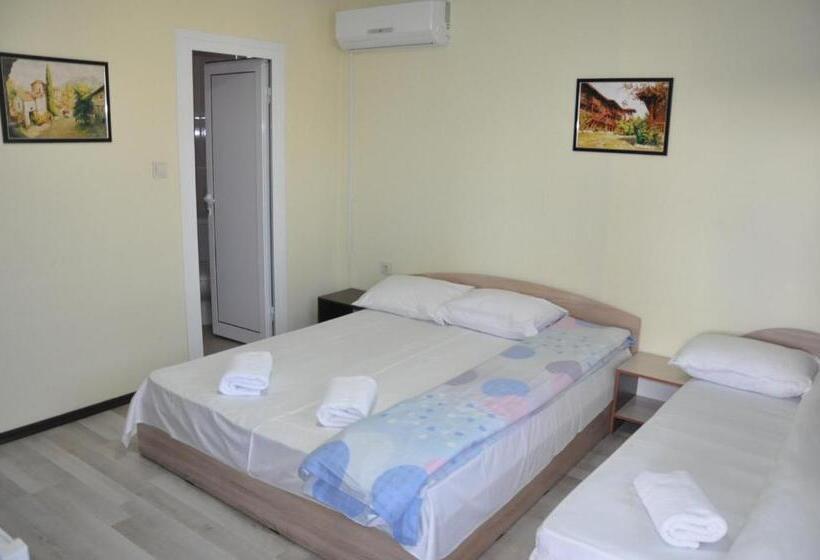 家庭间, Guest Rooms Simona