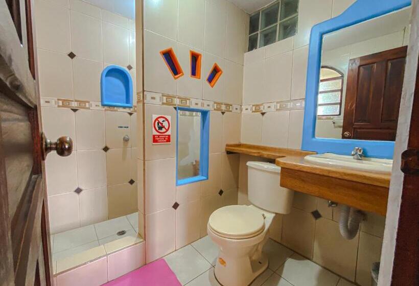 اتاق استاندارد سه نفره, Hostería Chukirawa