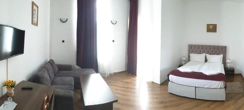 マウンテンビューファミリールーム, Pensiunea Mayumi Moneasa