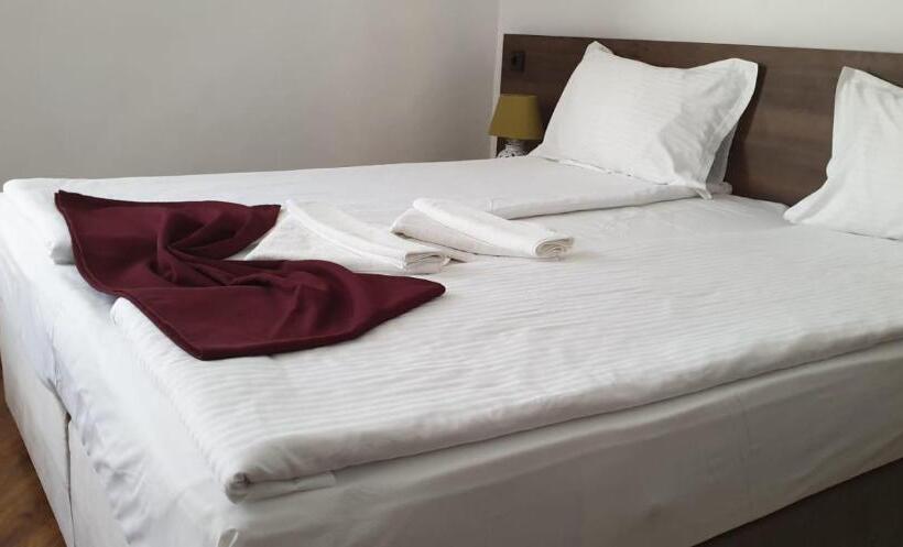 マウンテンビューファミリールーム, Pensiunea Mayumi Moneasa