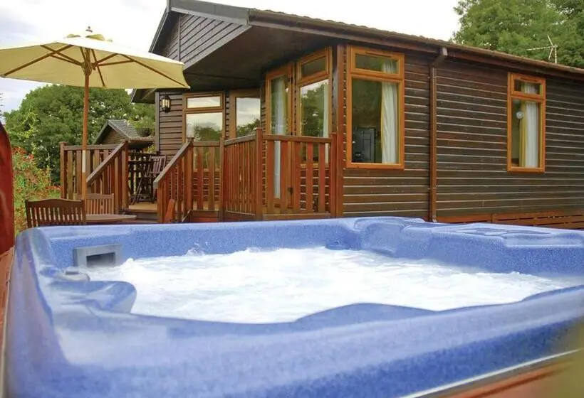 ２ベッドルームハウス, Athelington Hall Farm Lodges