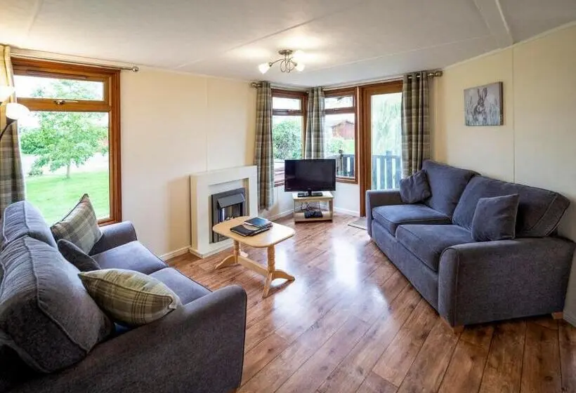 ２ベッドルームハウス, Athelington Hall Farm Lodges