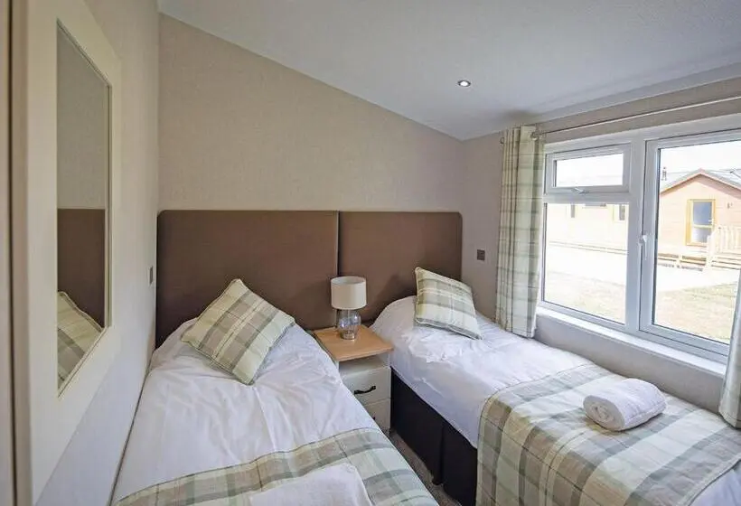 ３ベッドルームハウス, Athelington Hall Farm Lodges