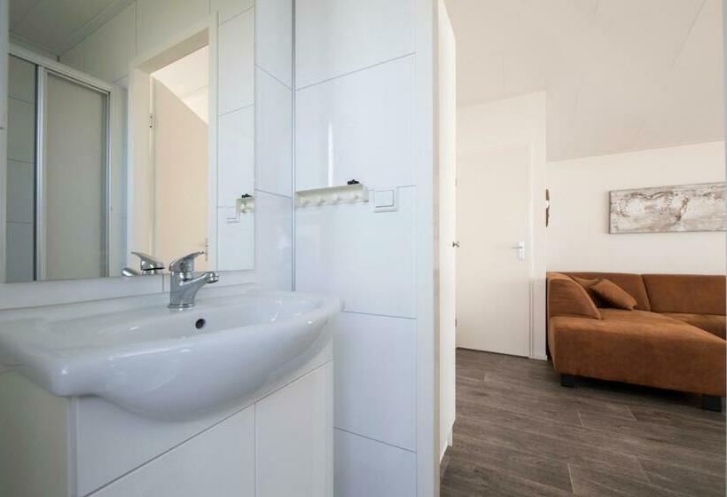 Шале 1 Спальня, Vakantiepark Eiland Van Maurik