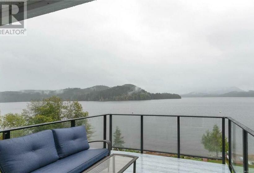 Номер Deluxe Вид на Море с Балконом, The Oceanfront Inn On Stephens Bay