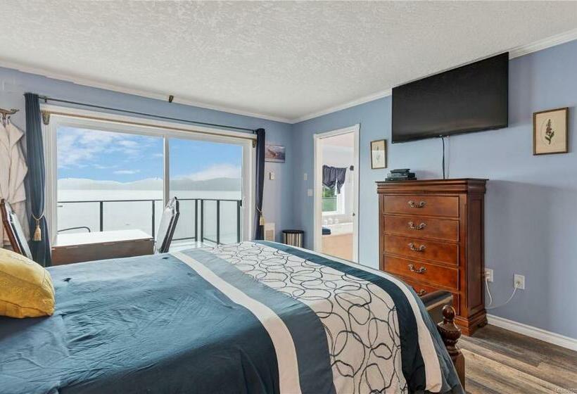 Номер Deluxe Вид на Море с Балконом, The Oceanfront Inn On Stephens Bay