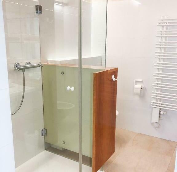 Huoneisto 1 Makuuhuone Parveke, Die Schmiede