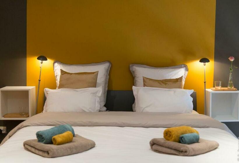 Люкс Кровать Кинг, Les Petits Secrets De Nonna Chambre D Hote Dinant