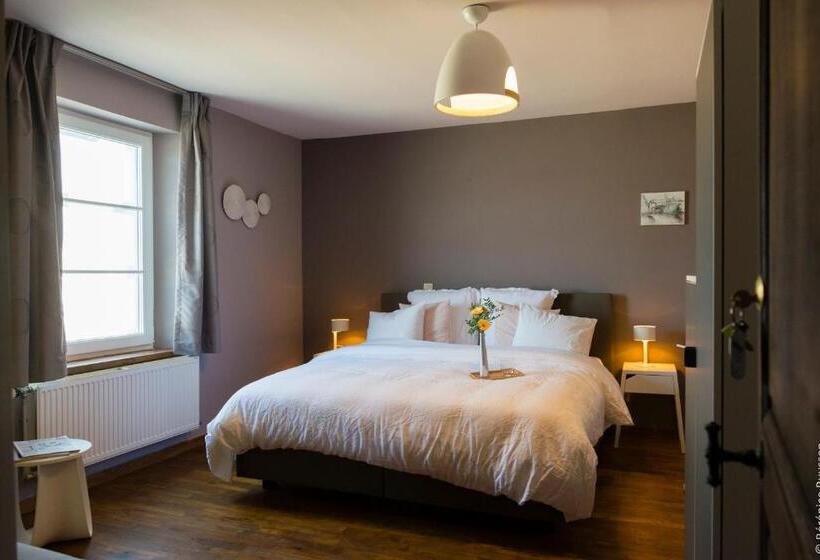 غرفة قياسية, Les Petits Secrets De Nonna Chambre D Hote Dinant