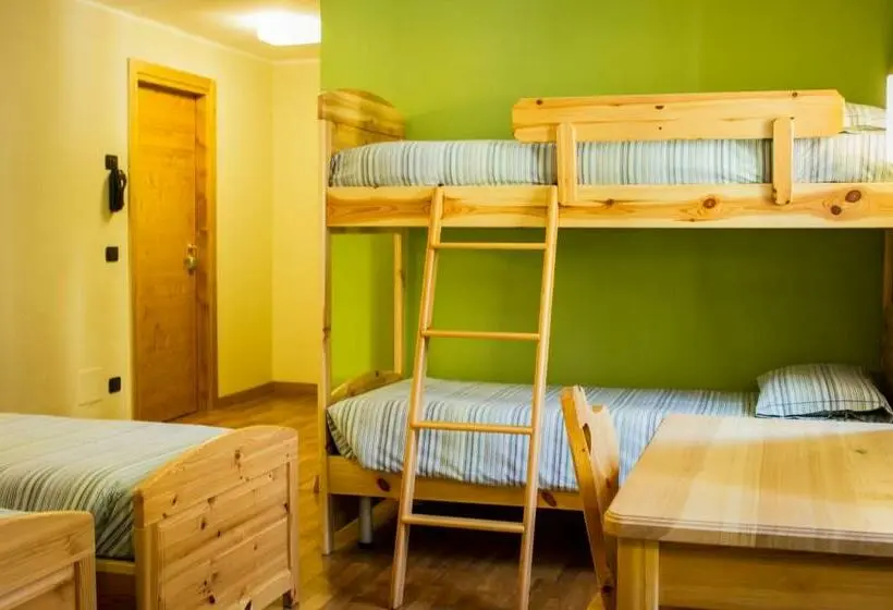 スタンダード4人部屋, Albergo Ristorante Cuccini