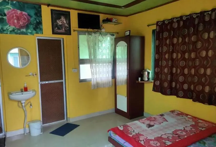 デラックスルーム, Dirghayu Farms Agri Resort Pvt Ltd
