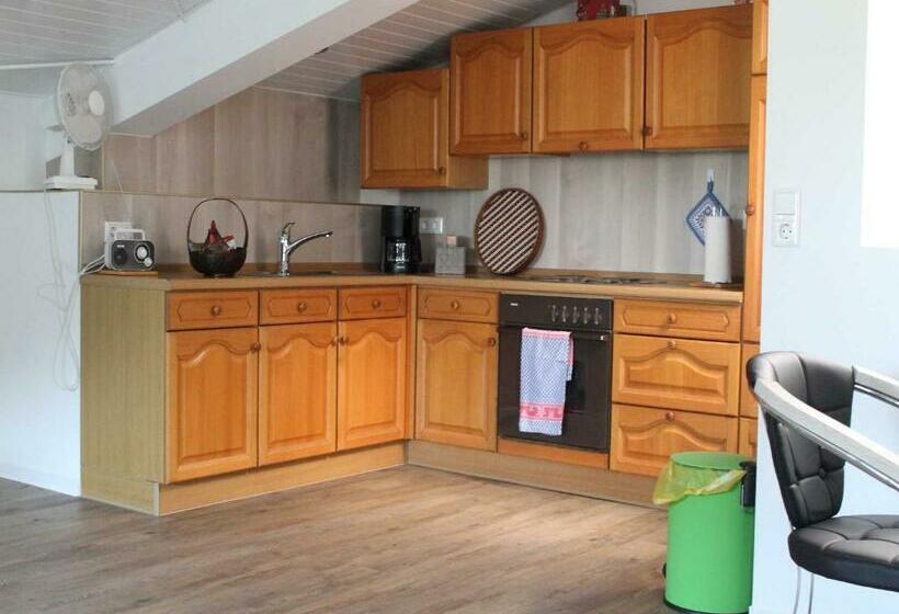 Апартаменты 1 Спальня с Террасой, Ferienwohnung Tjaddehof, 45226