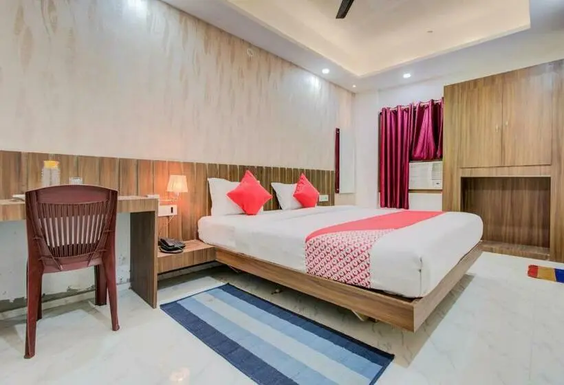 ファミリールーム, Rudraksha Inn